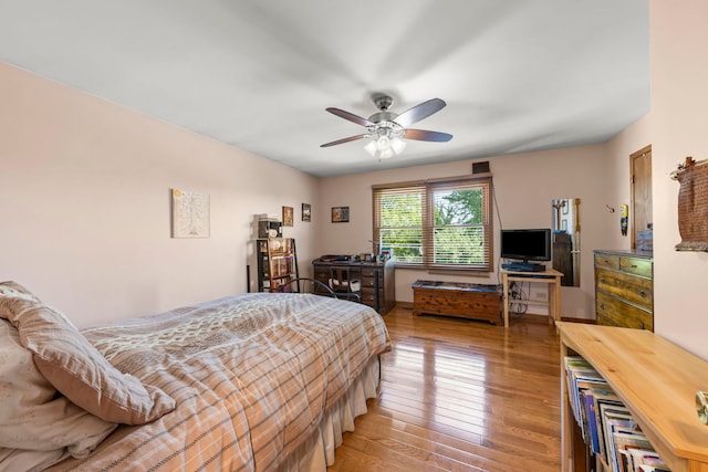 2810 Billie Limacher Ln, Plainfield, IL 60586 - bedroom with wood-type flooring and a ceiling fan