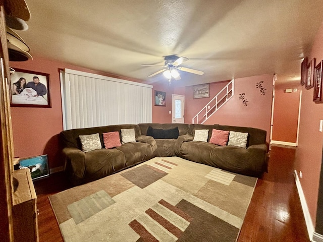 14539 Avers Ave, Midlothian, IL 60445 - living area featuring wood finished floors and a ceiling fan