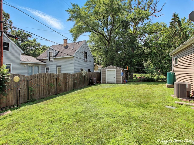 2912 Magellan Dr, Mchenry, IL 60051 - view of yard featuring a shed