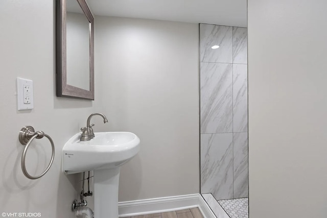 4631 S Evans Ave, Chicago, IL 60653 - full bathroom featuring tiled shower
