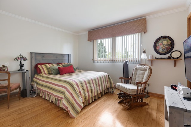 437 Wingate Dr, Schaumburg, IL 60193 - bedroom featuring crown molding, light wood-style floors, and baseboards