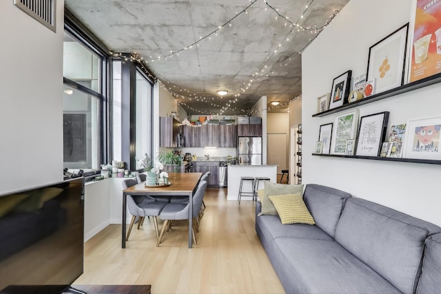 235 W Van Buren St Unit 3414, Chicago, IL 60607 - living room featuring light wood-style floors