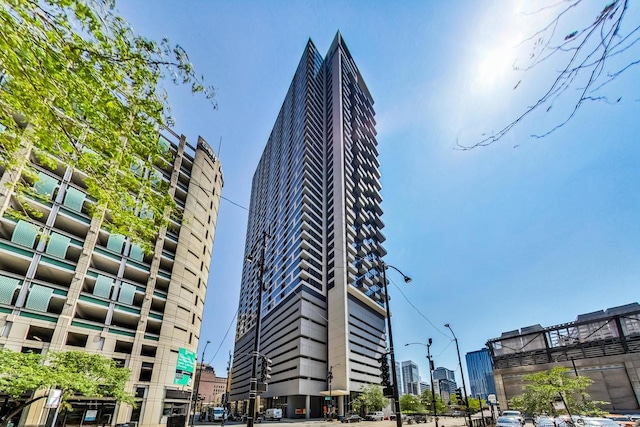 235 W Van Buren St Unit 3414, Chicago, IL 60607 - view of building exterior featuring a city view