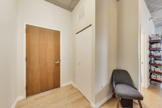235 W Van Buren St Unit 3414, Chicago, IL 60607 - foyer entrance featuring light wood-style flooring and baseboards