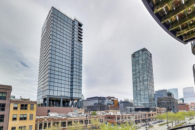 1000 W Washington Blvd Unit 342, Chicago, IL 60607 - view of building exterior featuring a view of city