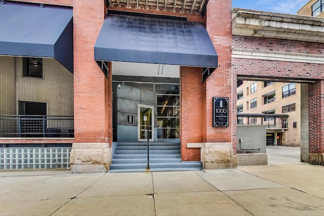 1000 W Washington Blvd Unit 342, Chicago, IL 60607 - doorway to property with brick siding