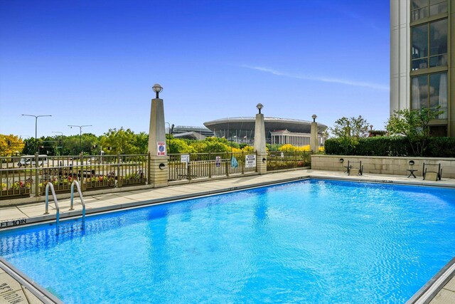 233 E 13th St Unit 2209, Chicago, IL 60605 - view of community pool