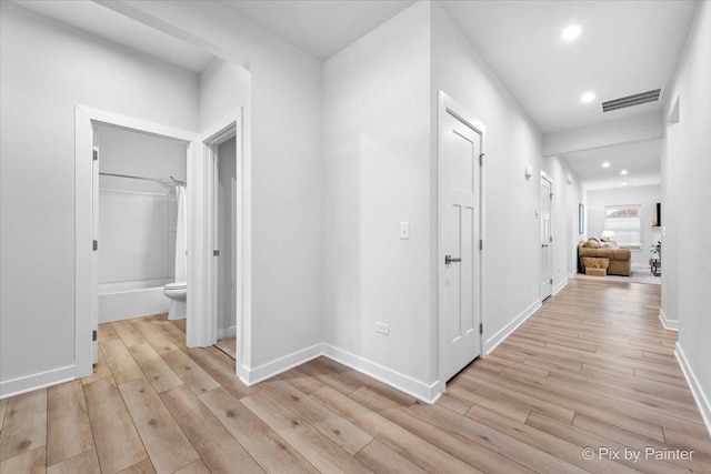 3610 Reddington Cir, Elgin, IL 60124 - corridor featuring light wood finished floors, visible vents, baseboards, and recessed lighting