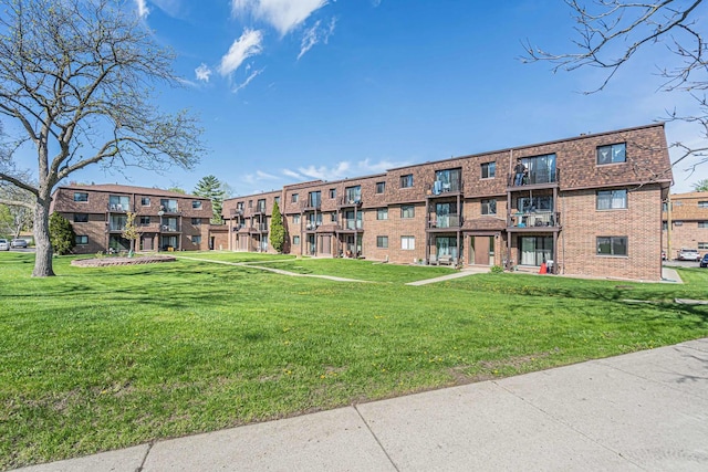 503 Mchenry Rd Unit 2A, Wheeling, IL 60090 - view of community featuring a yard