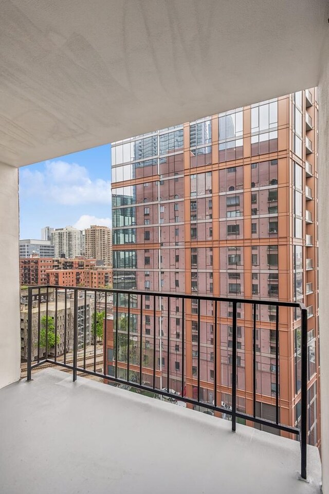 345 N Canal St Unit 1003, Chicago, IL 60606 - balcony featuring a city view