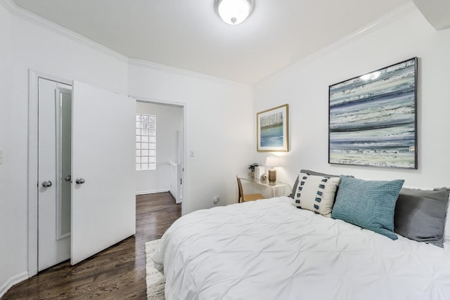 1426 N Cleveland Ave Unit 3, Chicago, IL 60610 - bedroom featuring ornamental molding and dark wood-style floors