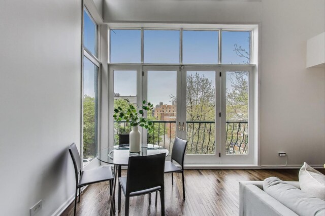 1426 N Cleveland Ave Unit 3, Chicago, IL 60610 - dining area with wood finished floors