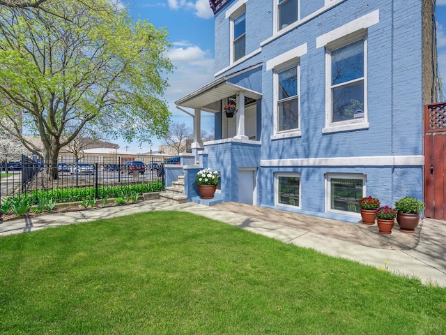 2426 W Mclean Ave, Chicago, IL 60647 - view of yard