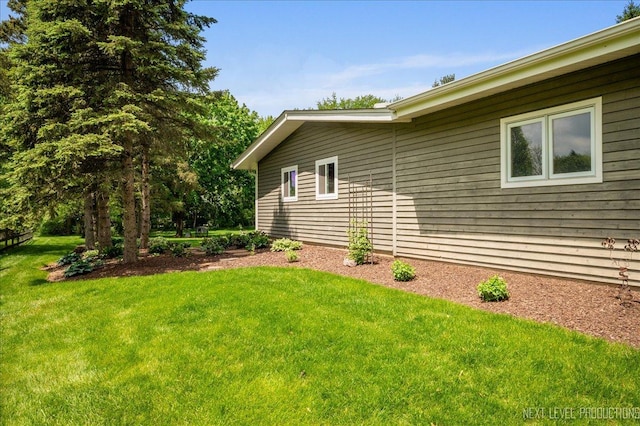 6N198 Old Homestead Rd, Saint Charles, IL 60175 - view of side of home with a yard