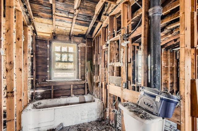 7002 S Hermitage Ave, Chicago, IL 60636 - bathroom with a washtub