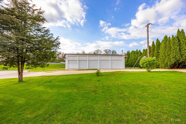 4703 Garfield Ave, Lisle, IL 60532 - garage with concrete driveway