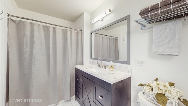 340 W Superior St Unit 1602, Chicago, IL 60654 - full bathroom with vanity, toilet, and a shower with curtain