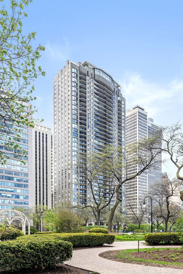 1040 N Lake Shore Dr Unit 4C, Chicago, IL 60611 - view of building exterior