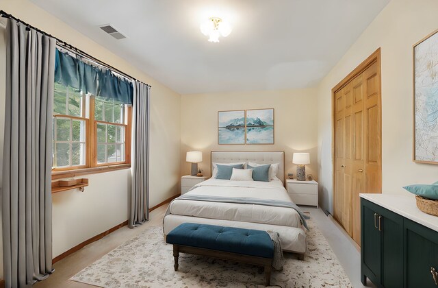 1373 Notre Dame Dr, Lemont, IL 60439 - bedroom featuring a closet and baseboards