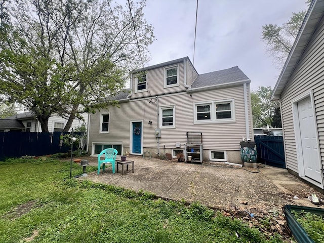 1013 W Springfield Ave, Champaign, IL 61821 - back of house with a patio area