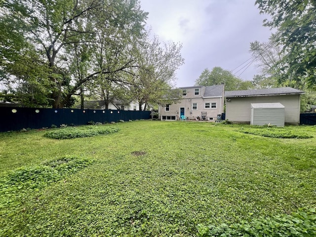 1013 W Springfield Ave, Champaign, IL 61821 - view of yard