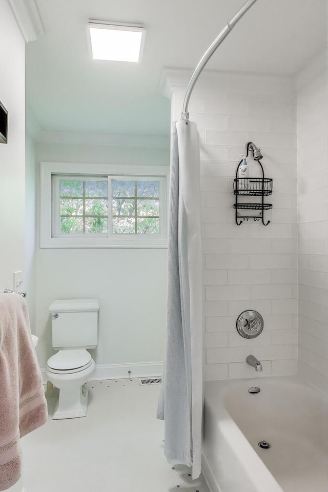 3511 Stackinghay Dr, Naperville, IL 60564 - bathroom featuring shower / bathtub combination with curtain, toilet, ornamental molding, and baseboards