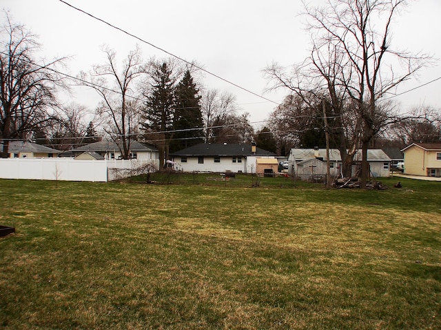 571 Dawn Cir, Grayslake, IL 60030 - view of yard featuring fence