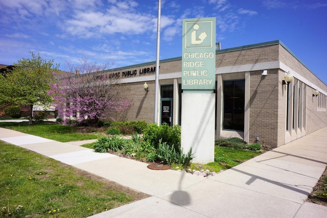 view of building exterior