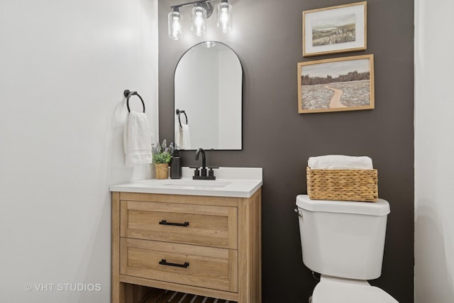690 Queenswood Ln, Wheaton, IL 60189 - bathroom featuring vanity and toilet