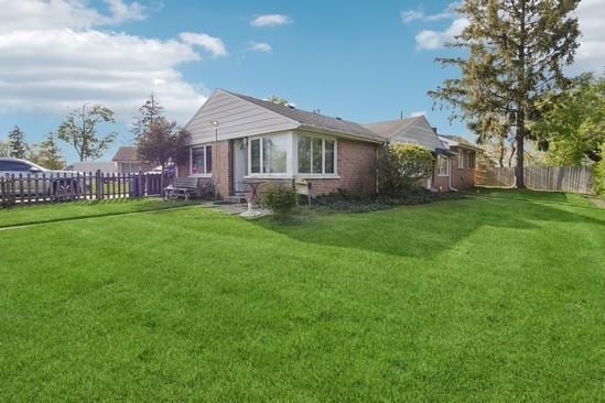 2104 S River Rd, Des Plaines, IL 60018 - view of rear view of house