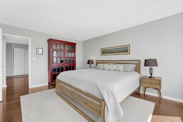 5455 N Sheridan Rd Unit 2915, Chicago, IL 60640 - bedroom featuring wood finished floors and baseboards