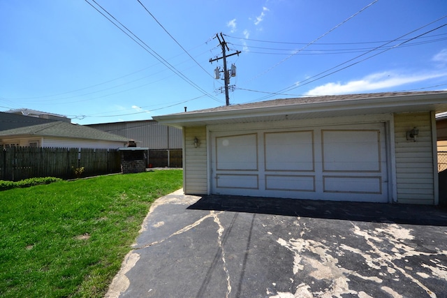 2820 S Shields Ave, Chicago, IL 60616 - view of detached garage