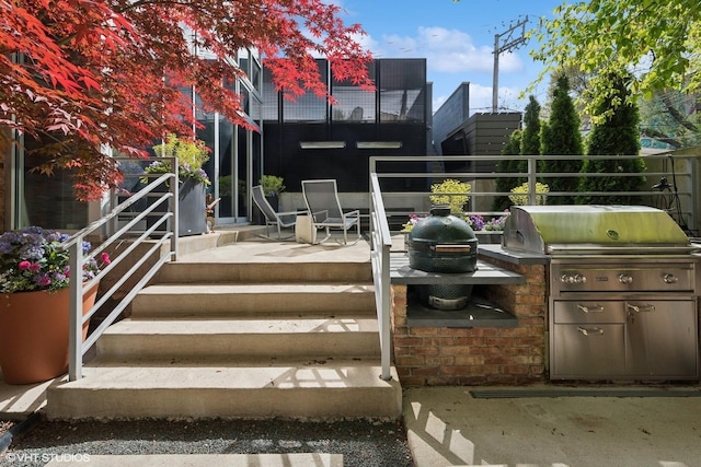 1804 N Leavitt St, Chicago, IL 60647 - view of patio / terrace featuring fence
