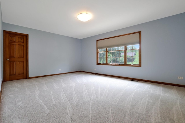 28W624 Berkshire Rd, West Chicago, IL 60185 - empty room with baseboards and light carpet