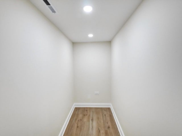 8 Wyndham Ct, Oak Brook, IL 60523 - interior space with wood finished floors, baseboards, and recessed lighting