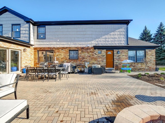 8 Wyndham Ct, Oak Brook, IL 60523 - view of patio / terrace with outdoor dining space