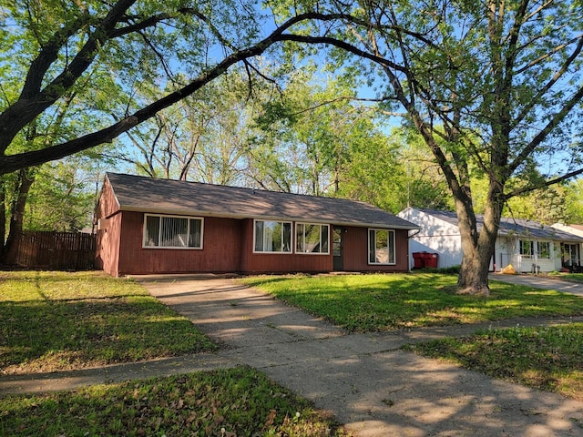 3320 Kimberly Dr, Champaign, IL 61821 - ranch-style home with driveway