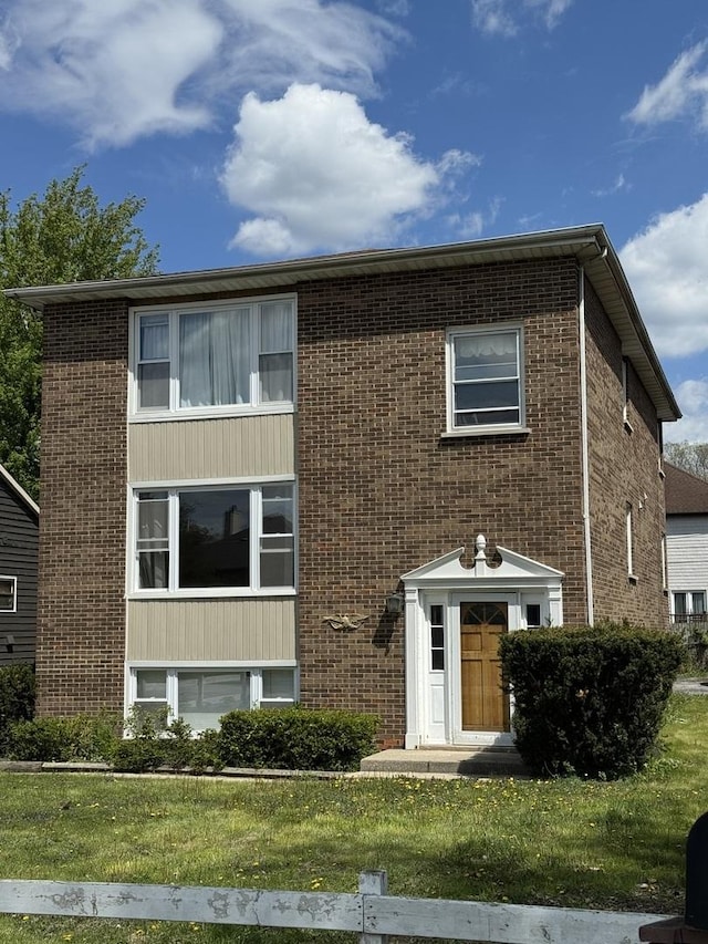 20779 N Elizabeth Ave, Lincolnshire, IL 60069 - townhome / multi-family property with brick siding and a front yard