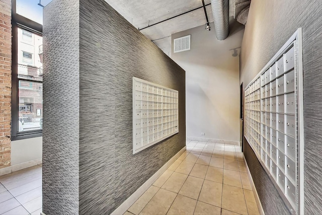 411 W Ontario St Unit 311, Chicago, IL 60654 - view of home's community featuring visible vents and mail area