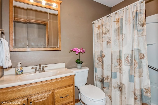 1270 Chattanooga Trl, Carol Stream, IL 60188 - full bathroom featuring toilet, vanity, and curtained shower