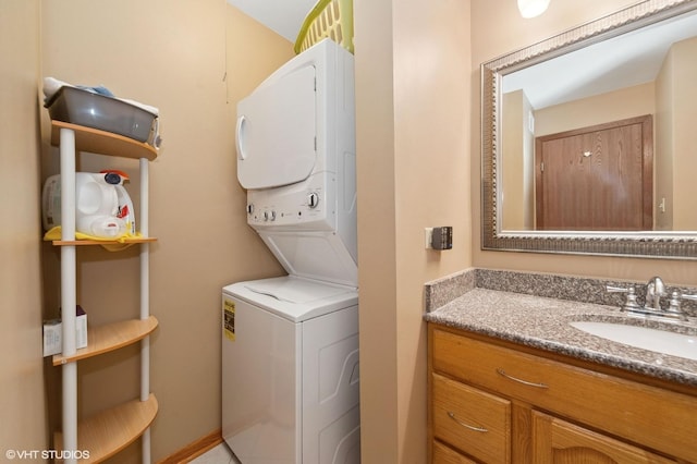 washroom featuring estacked washer and dryer