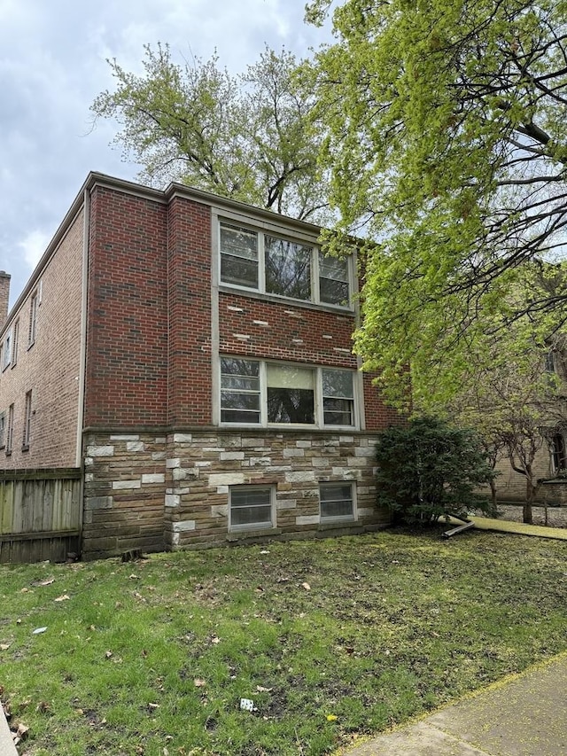 2531 W Lunt Ave, Chicago, IL 60645 - photo 2