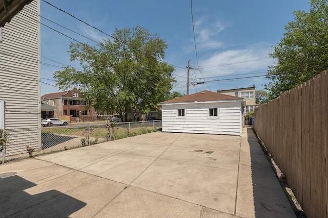 8007 S Houston Ave, Chicago, IL 60617 - garage with fence