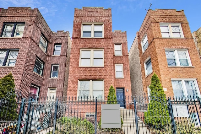 3330 W Hutchinson St, Chicago, IL 60618 - photo 1