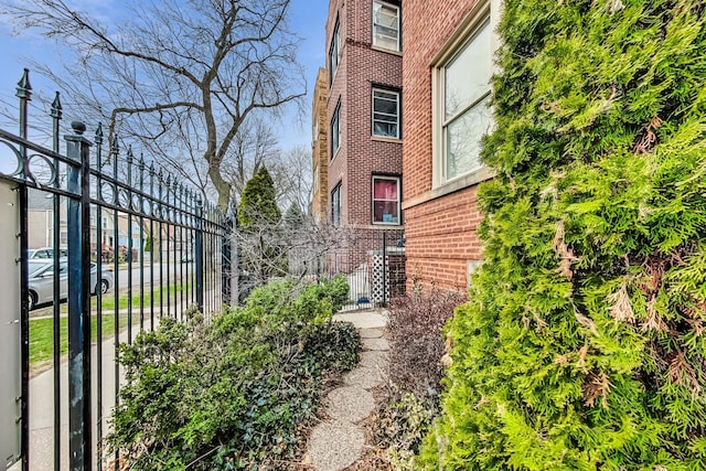 3330 W Hutchinson St, Chicago, IL 60618 - photo 4