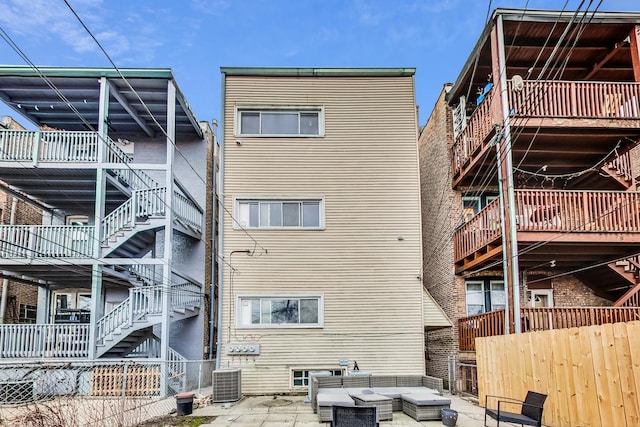 3330 W Hutchinson St, Chicago, IL 60618 - photo 49