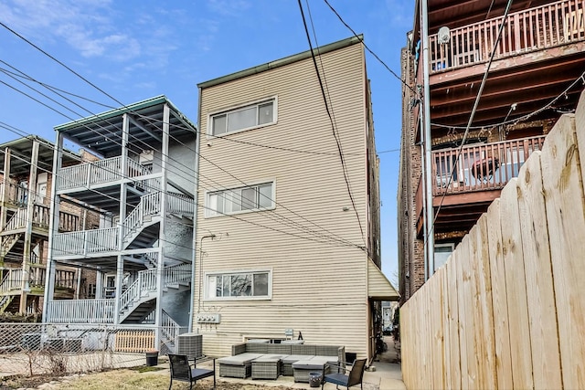 3330 W Hutchinson St, Chicago, IL 60618 - photo 51