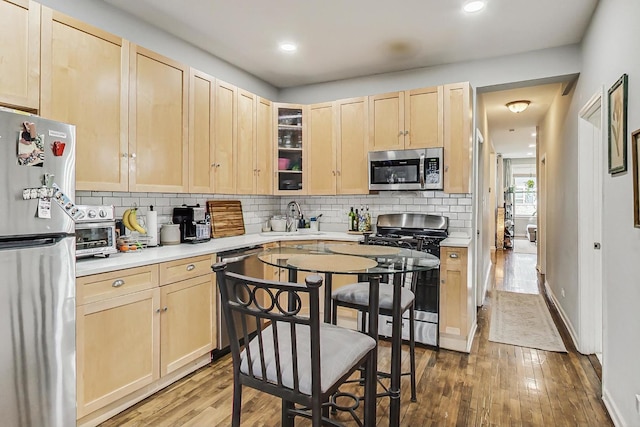 3330 W Hutchinson St, Chicago, IL 60618 - photo 10
