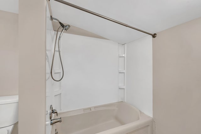 622 E Joliet St, Ottawa, IL 61350 - full bathroom with toilet and bathing tub / shower combination