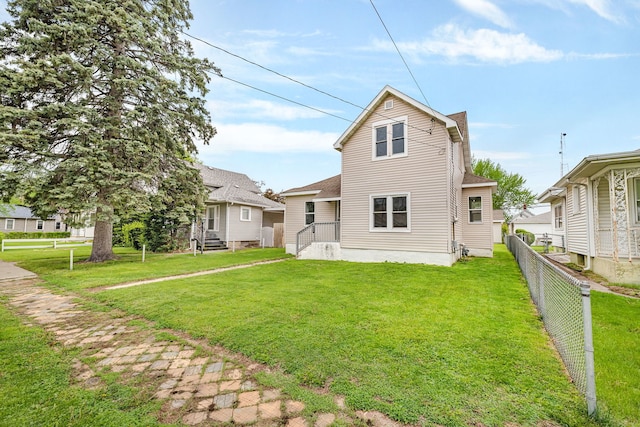 622 E Joliet St, Ottawa, IL 61350 - view of rear view of house